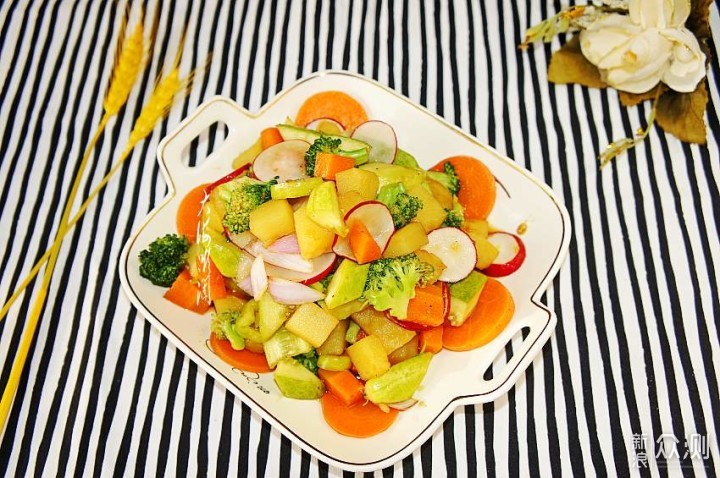 国泰航空(00293)旗下香港快运上半年录得亏损 正积极多元化航线布局